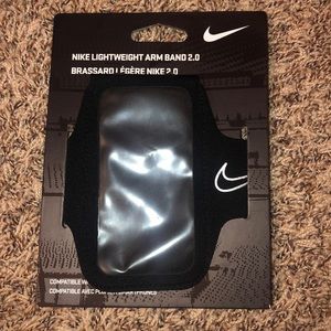 NEW Nike Phone Arm Band